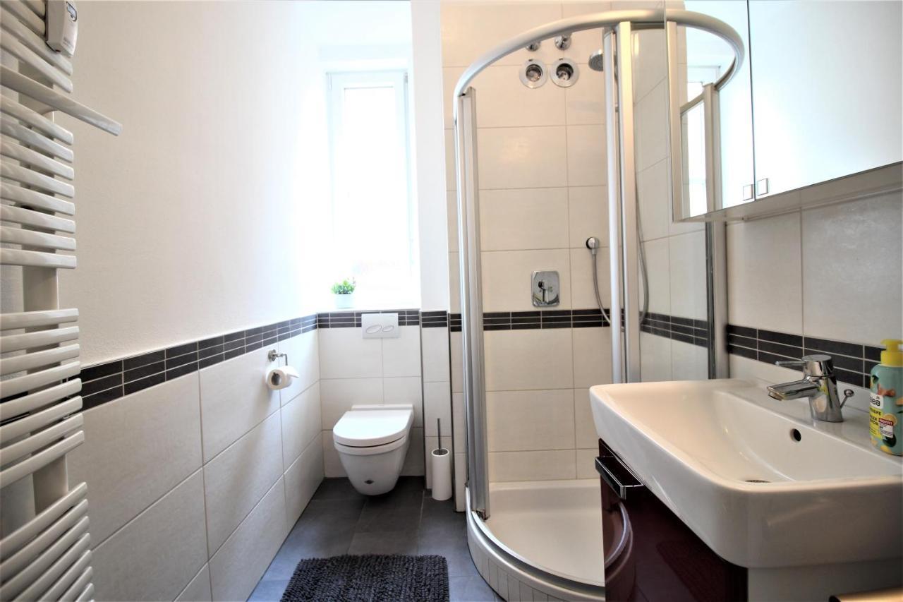 ➤Private Room - Heart Of Downtown With Terrace Würzburg Exteriör bild
