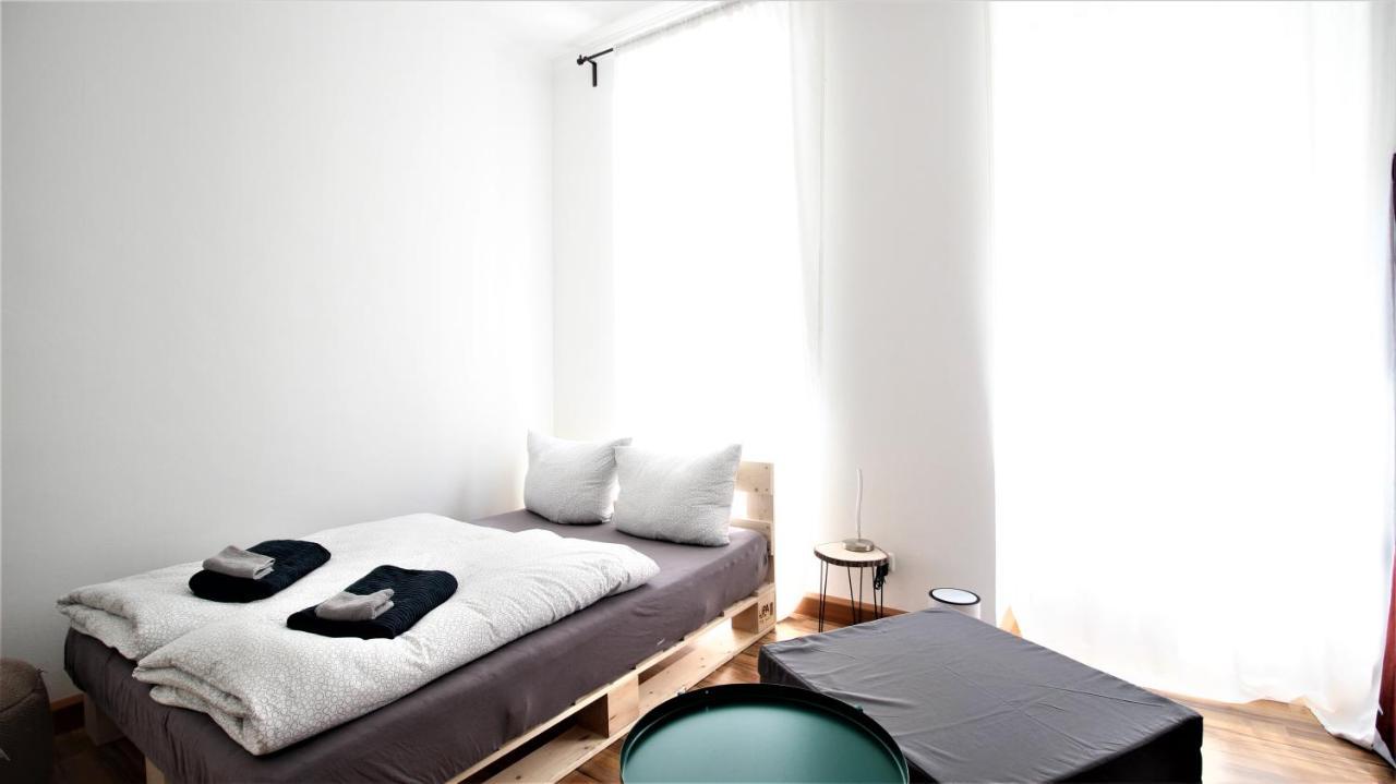 ➤Private Room - Heart Of Downtown With Terrace Würzburg Exteriör bild