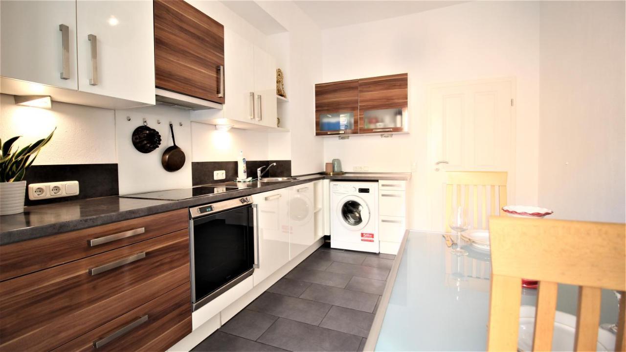 ➤Private Room - Heart Of Downtown With Terrace Würzburg Exteriör bild