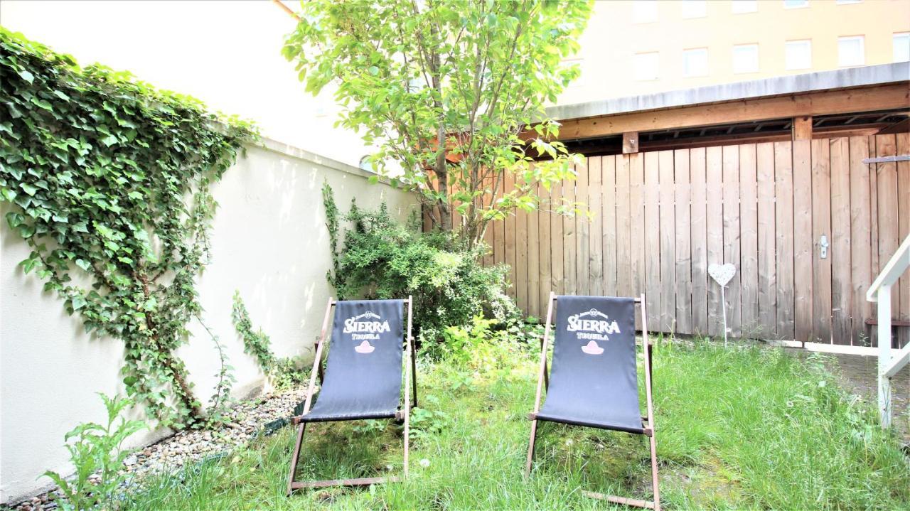➤Private Room - Heart Of Downtown With Terrace Würzburg Exteriör bild