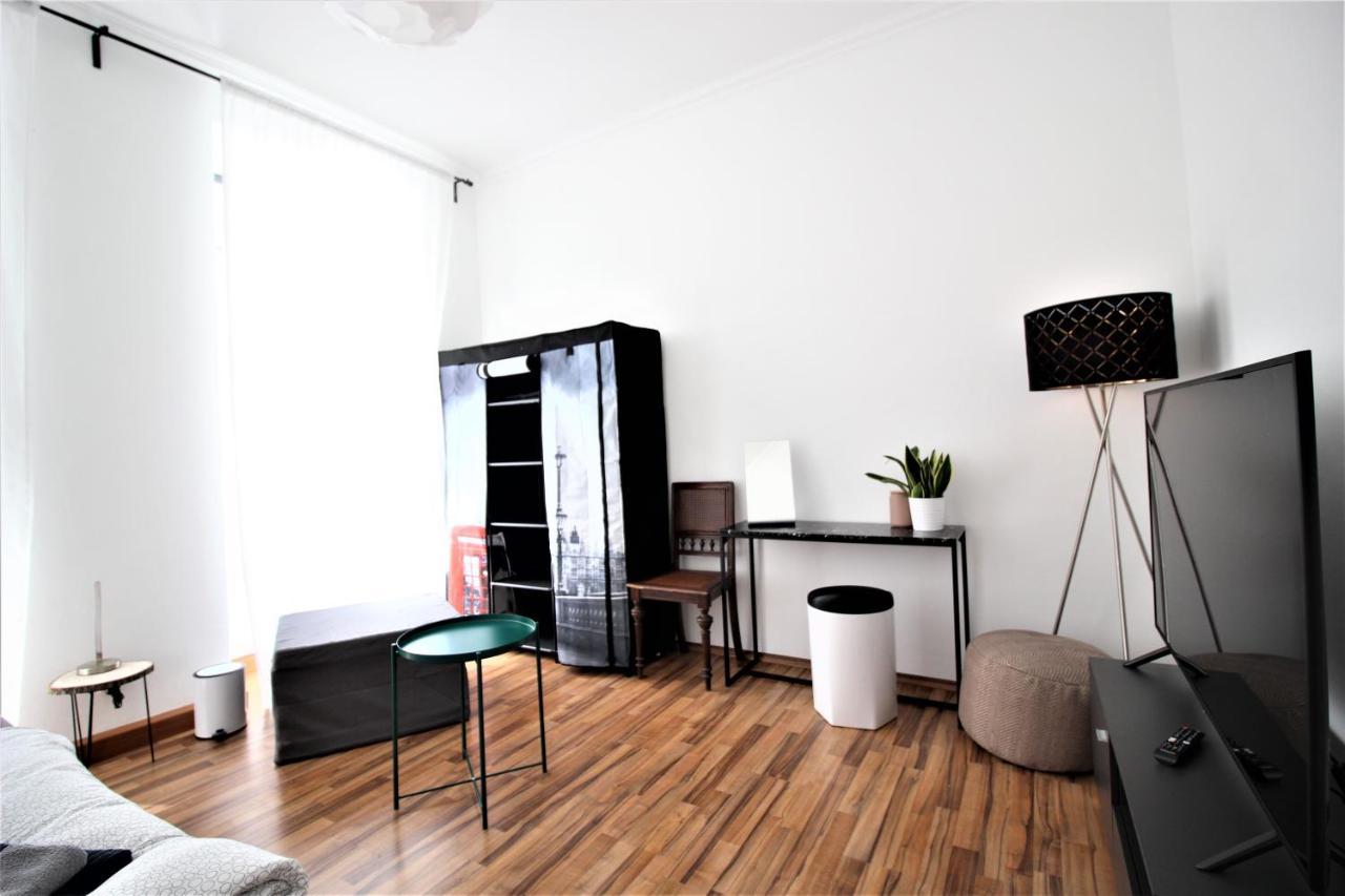 ➤Private Room - Heart Of Downtown With Terrace Würzburg Exteriör bild